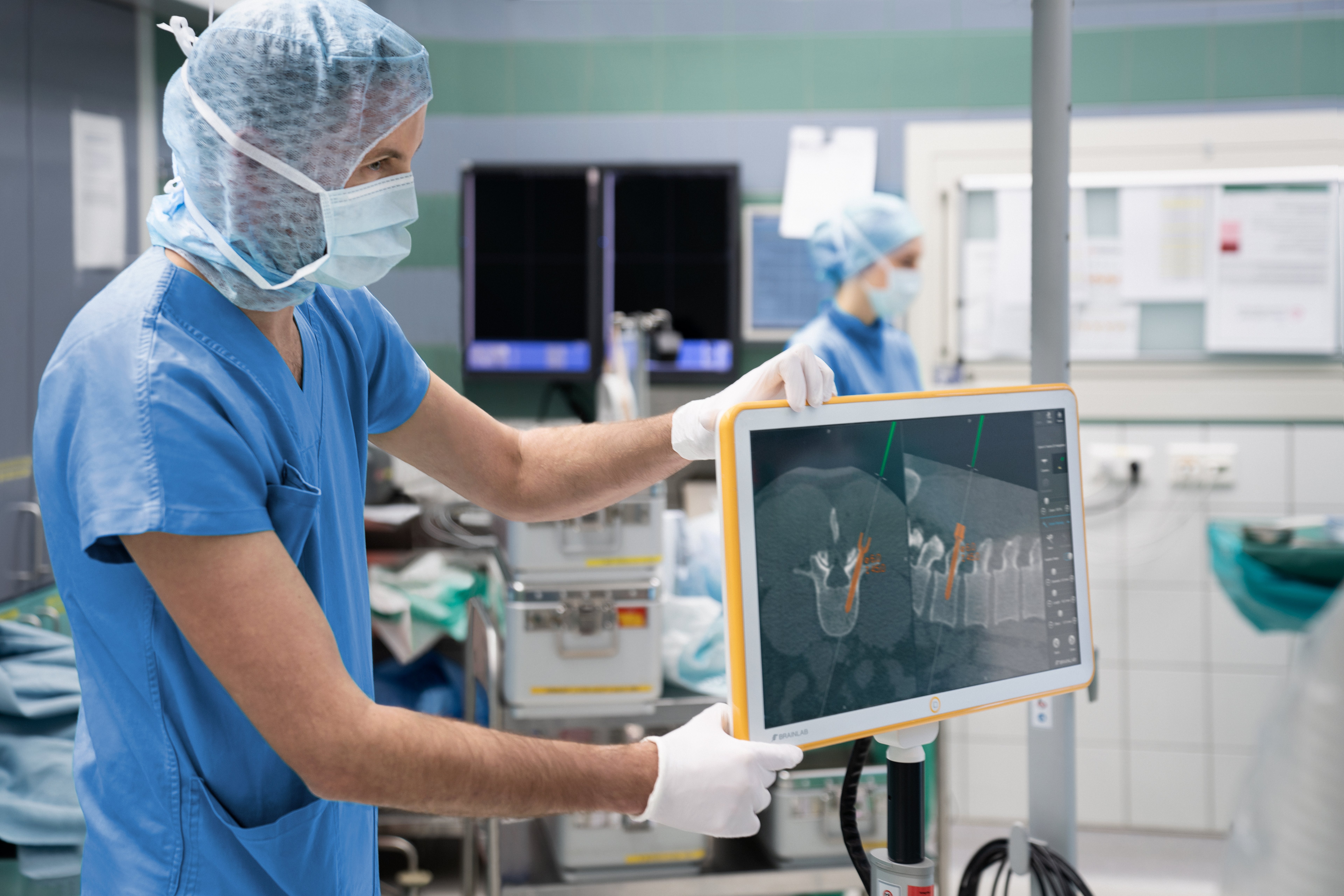 Spinal Navigation: Brainlab Technology in Use in the O.R