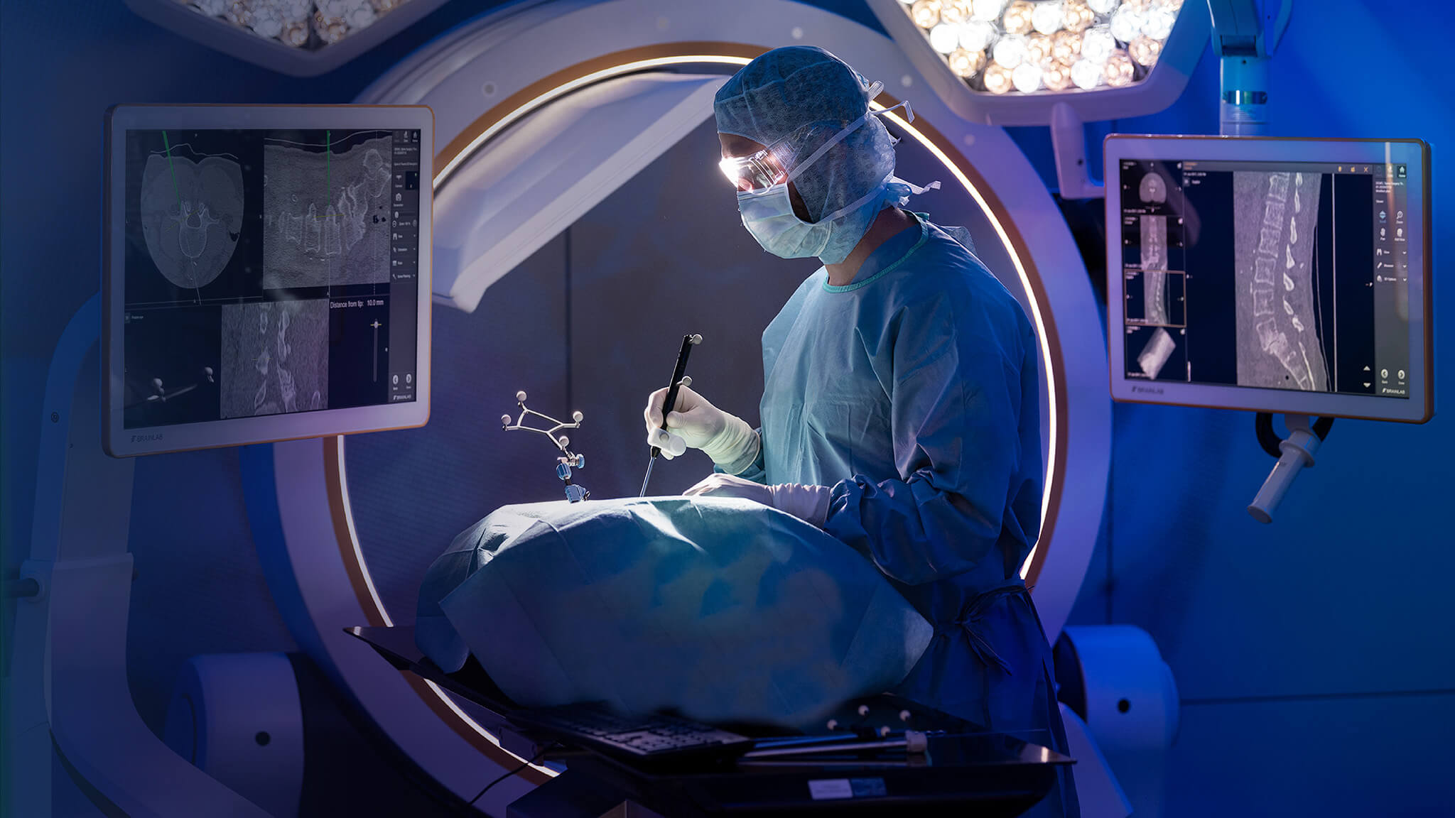 Surgeon performing surgery with Brainlab technology - Key visual for Brainlab Surgery